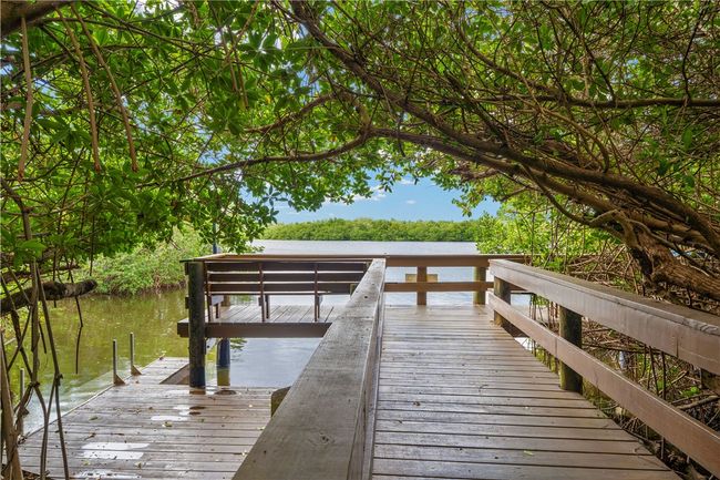 APT-9-5 - 5051 N Highway A1a, House attached with 2 bedrooms, 2 bathrooms and null parking in Hutchinson Island FL | Image 28