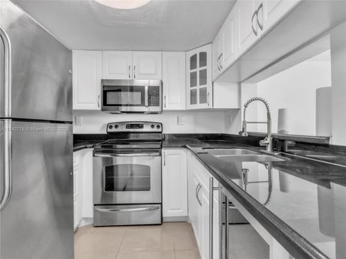 apt-304-2075 Sw 122nd Ave, Miami, FL, 33175-7337 | Card Image