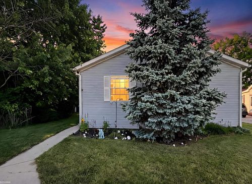 21551 Clochette Dr, Macomb, MI, 48044-5406 | Card Image
