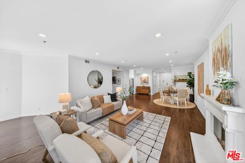 402-333 Westminster Ave, Los Angeles, CA, 90020-5712 | Card Image
