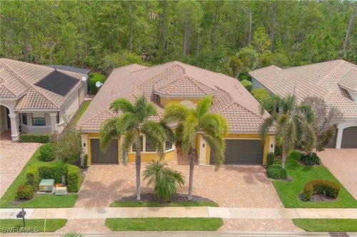 3876 Gibralter Dr, NAPLES, FL, 34119-8647 | Card Image