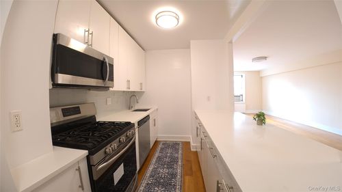 7f-14220 Franklin Avenue, New York, NY, 11355 | Card Image