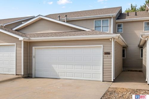 626 Lakeside Dr, Lincoln, NE, 68528-1789 | Card Image