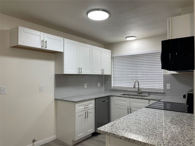 2113 Glencrest Ln, House other with 3 bedrooms, 2 bathrooms and null parking in Garland TX | Image 9