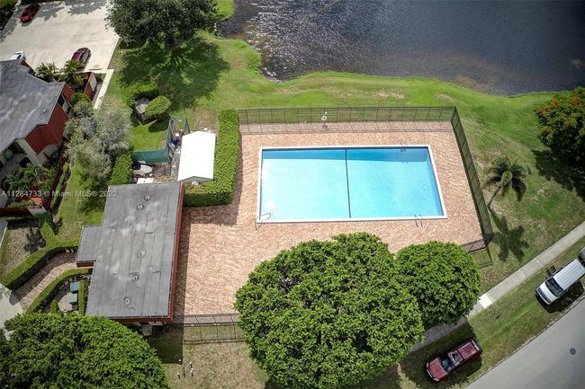 3750 Victoria Dr, Townhouse with 2 bedrooms, 3 bathrooms and null parking in West Palm Beach FL | Image 23