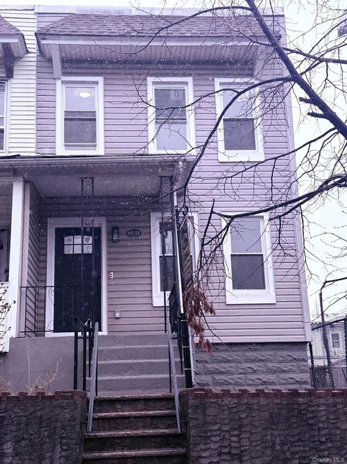 8711 123rd St, Richmond Hill, NY, 11418-2769 | Card Image