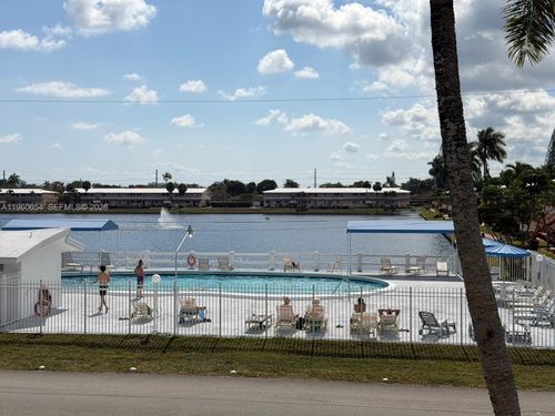 apt-17f-725 Sw 11th Ave, Hallandale Beach, FL, 33009-6790 | Card Image