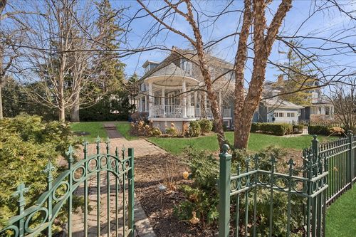 875 Gordon Ter, Winnetka, IL, 60093-1726 | Card Image