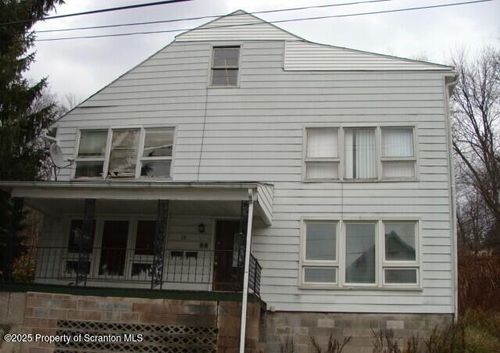 18 Grove St, Carbondale, PA, 18407-2156 | Card Image