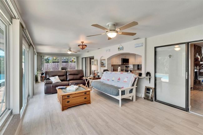 6530 Manila Palm Way, House other with 4 bedrooms, 2 bathrooms and null parking in APOLLO BEACH FL | Image 32