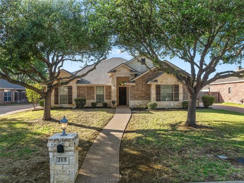 213 Desert Sky Dr, McGregor, TX, 76657-4049 | Card Image