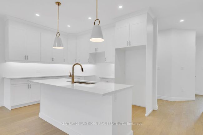 67 Seymour Rd, House attached with 2 bedrooms, 2 bathrooms and 2 parking in Hunt ON | Image 8