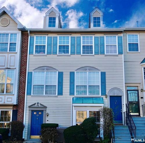 24 Howard Ct, Newark, NJ, 07103-3455 | Card Image