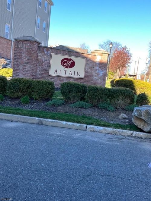 4148-4148 Cory Ln, Elmwood Park, NJ, 07407-3232 | Card Image