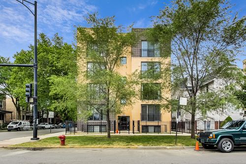 3w-3332 W Palmer St, Chicago, IL, 60647-1982 | Card Image