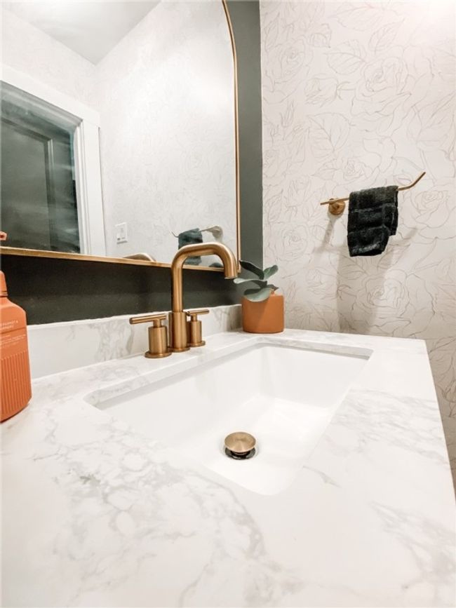 1801 Clare Dr, House other with 4 bedrooms, 4 bathrooms and null parking in Alice TX | Image 24