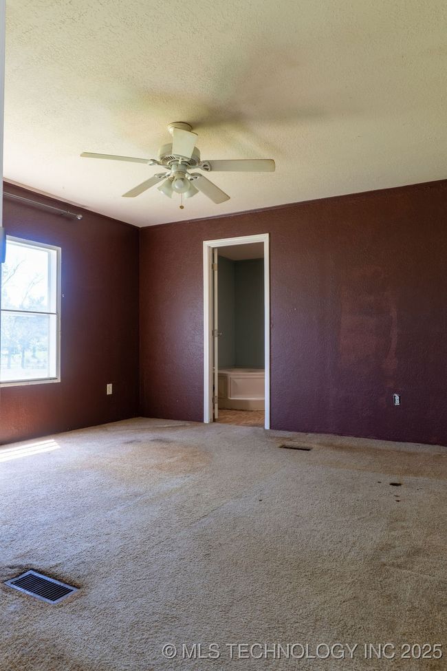 1575 Maple St, House other with 3 bedrooms, 2 bathrooms and null parking in Grant OK | Image 18