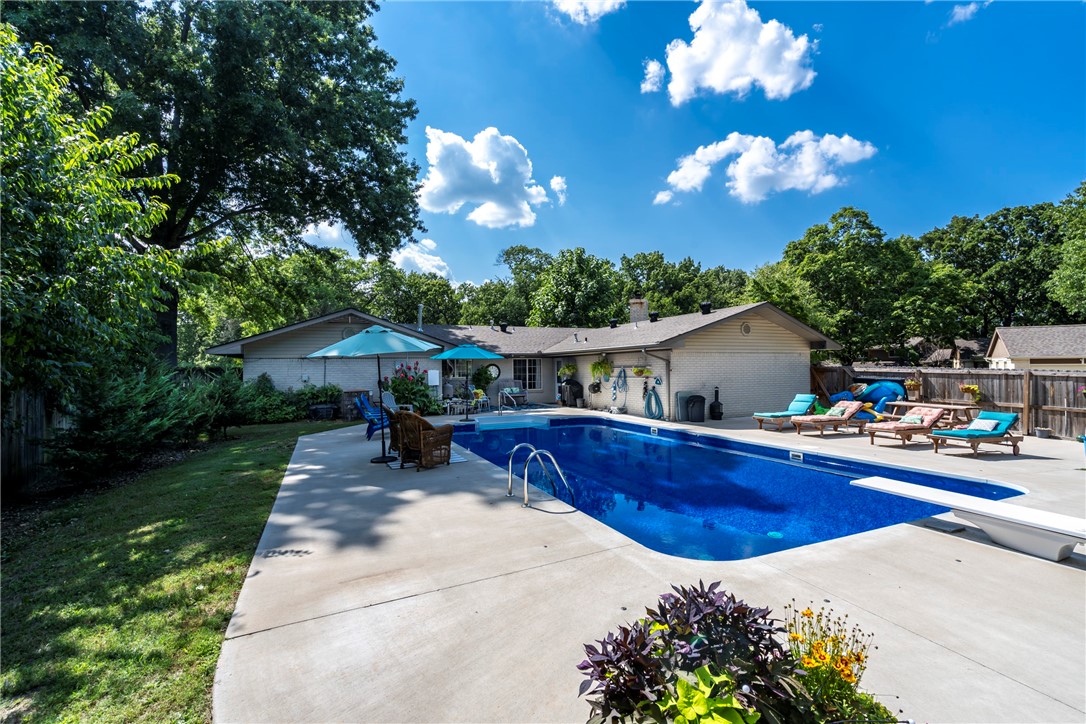 Prospect St, Siloam Springs, AR 72761