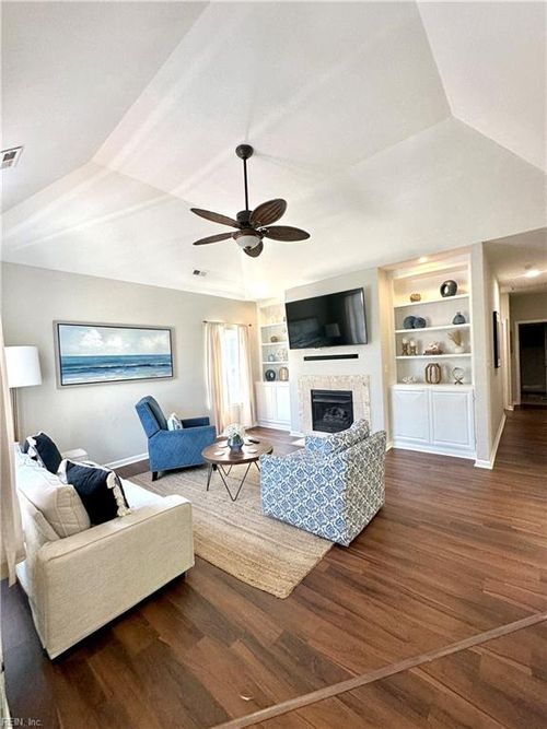 apt-206-400 Coastal Walk Pl, Virginia Beach, VA, 23451-5568 | Card Image