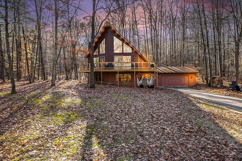 10205 Lost Canyon Dr, Stanwood, MI, 49346-8374 | Card Image