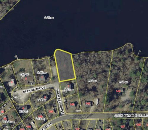 3 Michael Dr, East Wareham, MA, 02538-1425 | Card Image