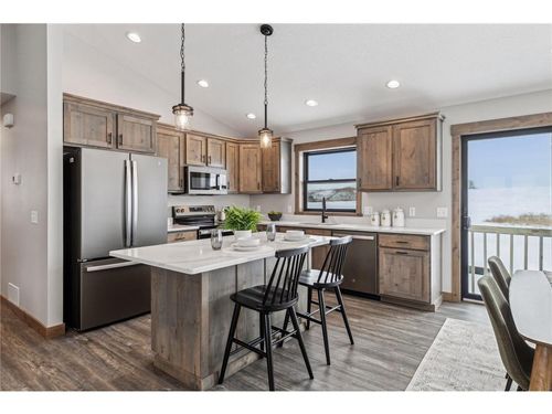 440 Coyote Way, NEW RICHMOND, WI, 54017-4431 | Card Image