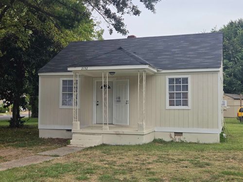 2152 S Hubert Cir, Memphis, TN, 38108-2217 | Card Image