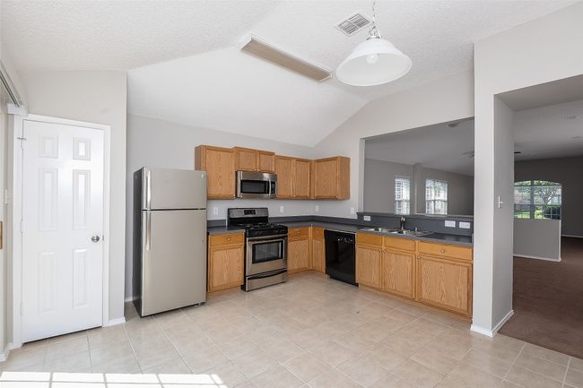 4853 Madyson Ridge Dr, House other with 3 bedrooms, 2 bathrooms and null parking in Fort Worth TX | Image 9