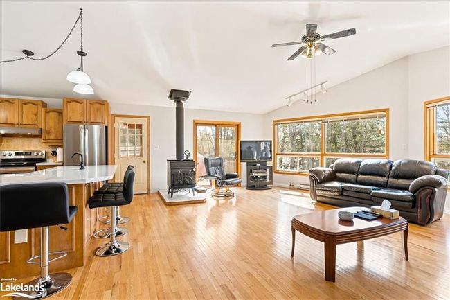 1083 Steeplechase Dr, House other with 3 bedrooms, 2 bathrooms and 10 parking in Algonquin Highlands ON | Image 12