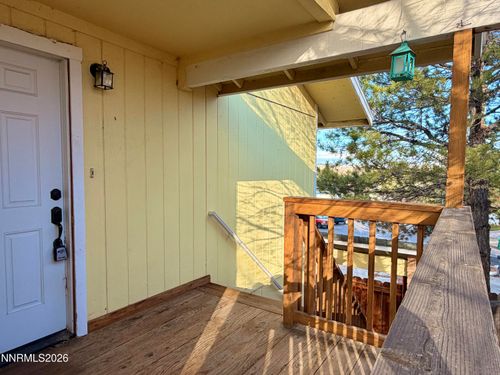 1095 Tudor Ct, Reno, NV, 89503-5703 | Card Image