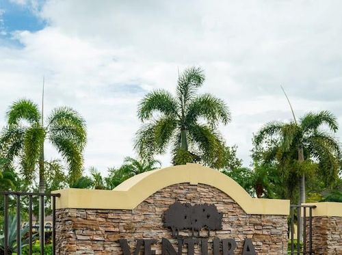 3279 Ne 11th Dr, Homestead, FL, 33033-5306 | Card Image