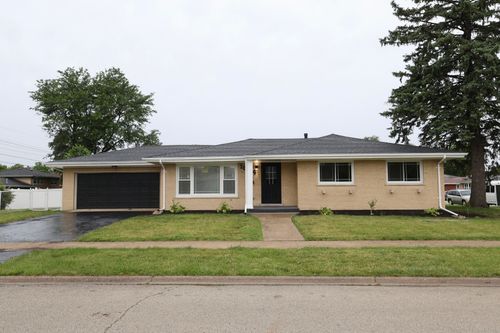 16644 Maple St, South Holland, IL, 60473-2935 | Card Image