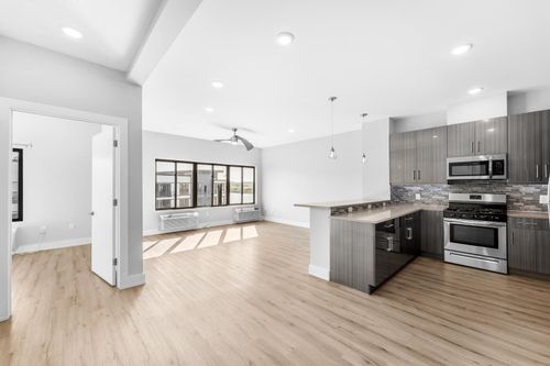 1 Flagship St, Bayonne, NJ, 07002-7226 | Card Image