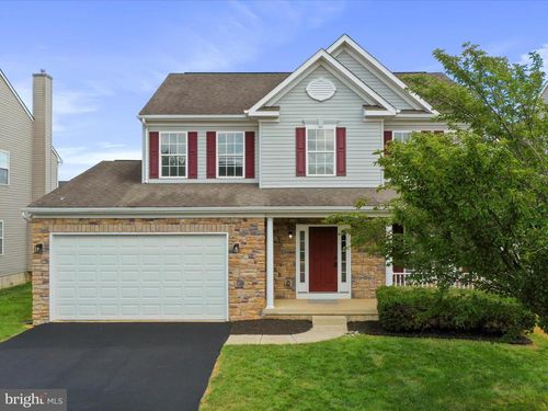 90 Watercourse Dr, RANSON, WV, 25438-4002 | Card Image