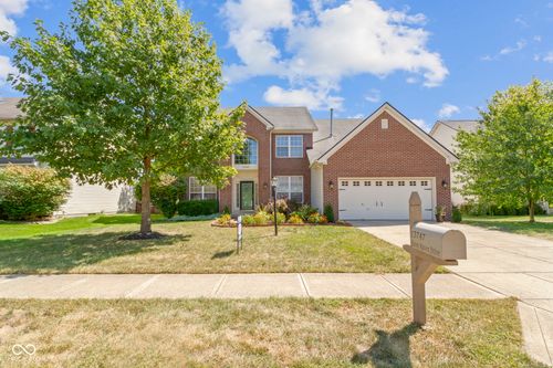 13747 Stone Haven Dr, Carmel, IN, 46033-9218 | Card Image