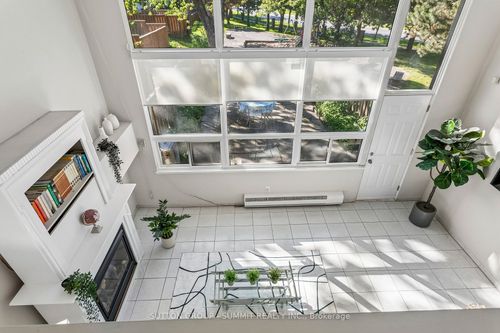 211-180 Mississauga Valley Blvd, Mississauga, ON, L5A3M2 | Card Image