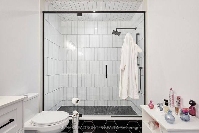 35 Heber Down Cres, House other with 5 bedrooms, 5 bathrooms and 6 parking in Whitby ON | Image 39