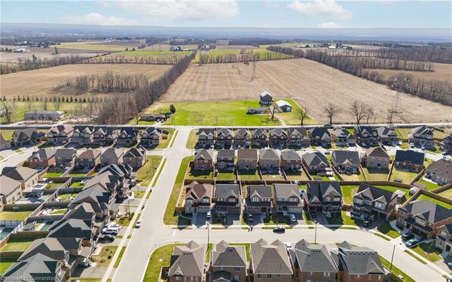 4 Samuel Cres, House other with 4 bedrooms, 4 bathrooms and 4 parking in Springwater ON | Image 44