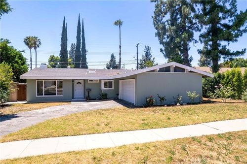 19808 Londelius St, Northridge, CA, 91324-3328 | Card Image