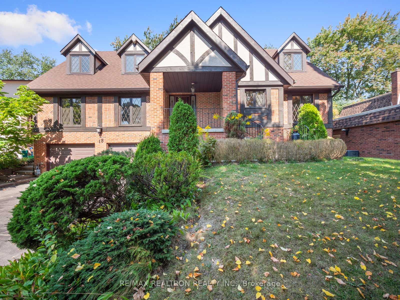 18 Village Squire Lane, For Sale in Thornhill eXp Realty