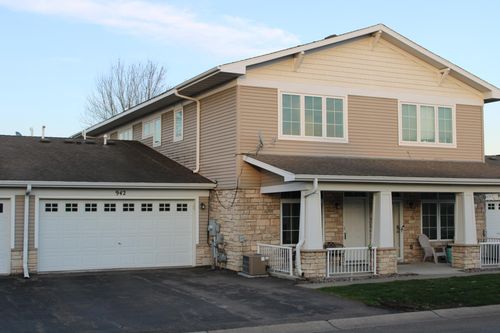 942 Crossing Way, Delano, MN, 55328-2831 | Card Image