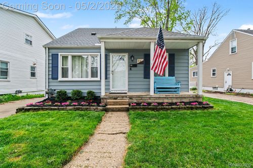 151 Highland Ave, Clawson, MI, 48017-1570 | Card Image