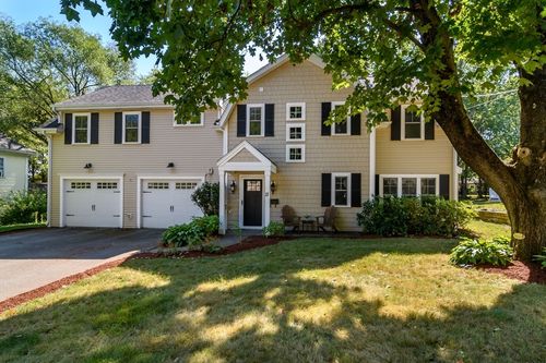 11 Leighton St, Natick, MA, 01760-1719 | Card Image