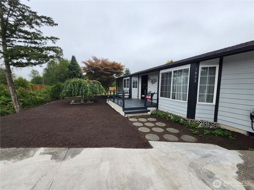 1802 N 35th St, Mount Vernon, WA, 98273-9176 | Card Image