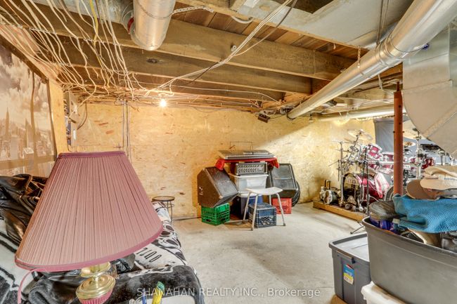 5338 Nauvoo Rd, House other with 3 bedrooms, 2 bathrooms and 3 parking in Warwick ON | Image 20