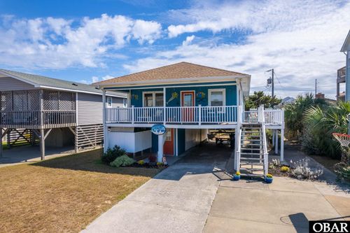 105 E Palmetto St, Kill Devil Hills, NC, 27948-7861 | Card Image