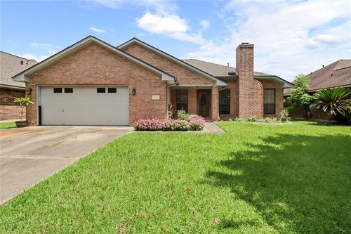 629 Manor Dr, Angleton, TX, 77515-3381 | Card Image