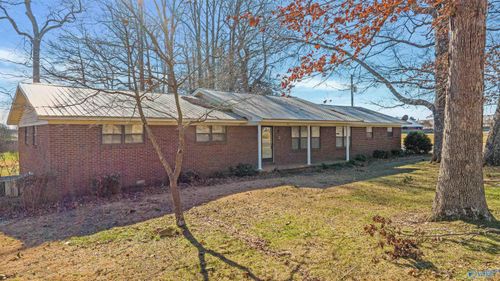 284 Circle Dr, Rainsville, AL, 35986-6424 | Card Image