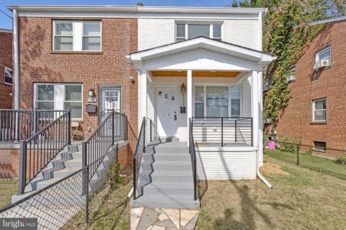 932 Southern Ave Se, WASHINGTON, DC, 20032-6043 | Card Image