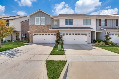 237 Berthe Ct, Cedar Hill, TX, 75104-2904 | Card Image